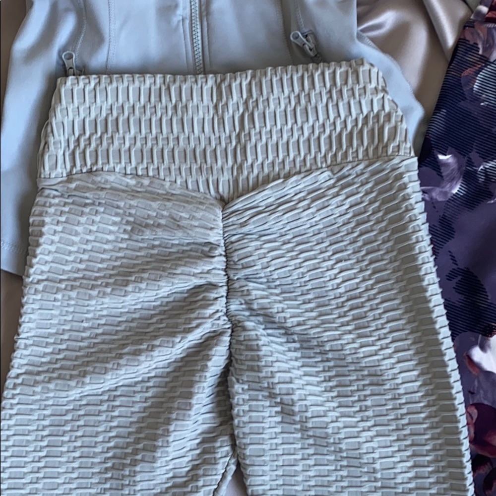 Bundle - Picture 2 of 4